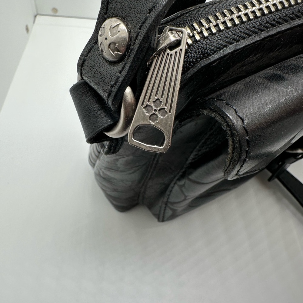 Patricia Nash~Avellino Tooled Black Leather Crossbody Shoulder Handbag P062233 - Picture 5 of 11